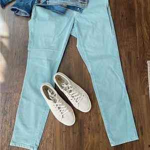 Ann Taylor Loft light teal jeans. Size 6, curvy.